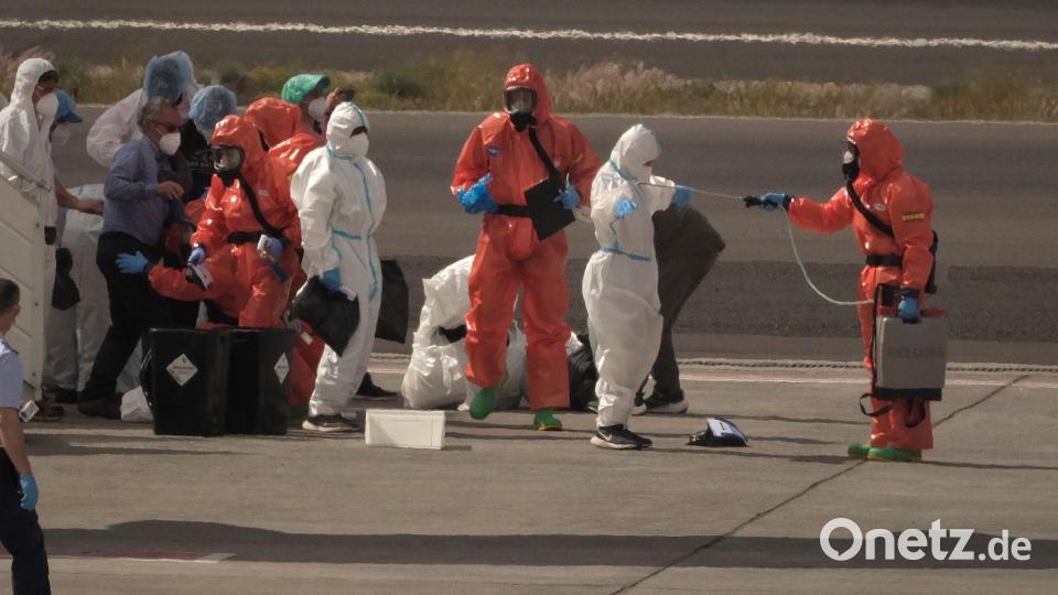 Die Evakuierung lief laut der spanischen Regierung reibungslos an. Bild: Arturo Rodriguez/AP/dpa