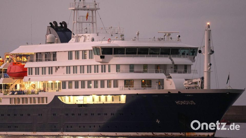 Das Kreuzfahrtschiff „Hondius“ ist in Teneriffa eingetroffen. Bild: Manu Fernandez/AP/dpa
