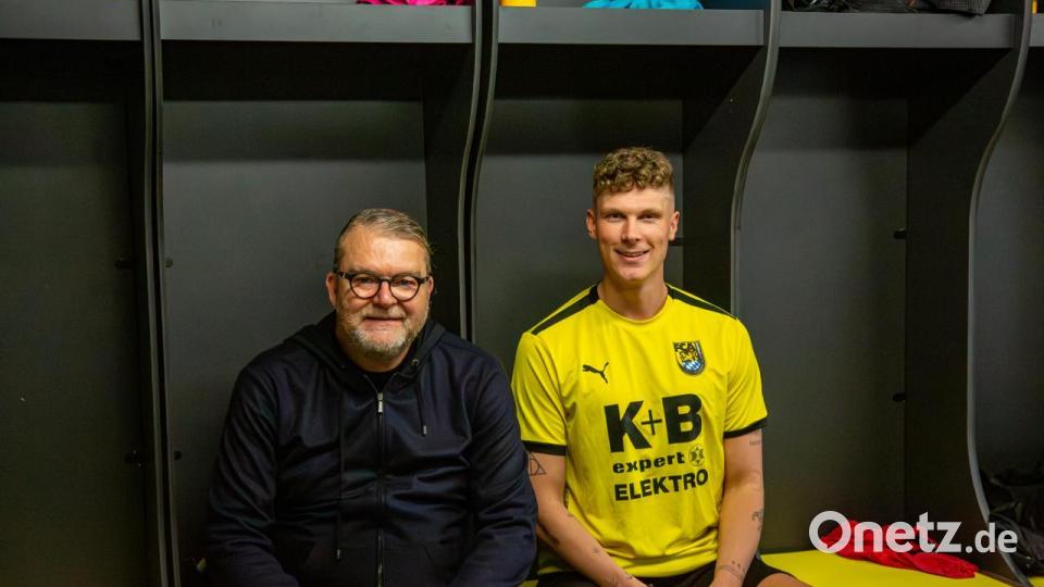 Noch verletzt, aber bereits im Trikot des FC Amberg. Leon Brandl läuft nach seiner Verletzung für den FC Amberg auf. Bild: Matthias Reuß/FC Amberg