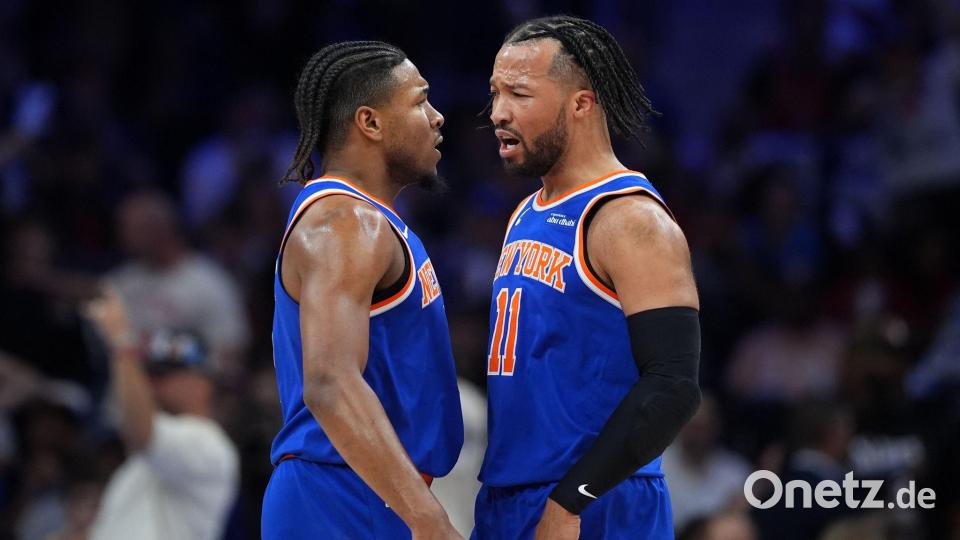 Das Guard-Duo der Knicks aus Jalen Brunson (r.) und Miles McBride war in Philadelphia nicht zu stoppen. Bild: Matt Slocum/AP/dpa