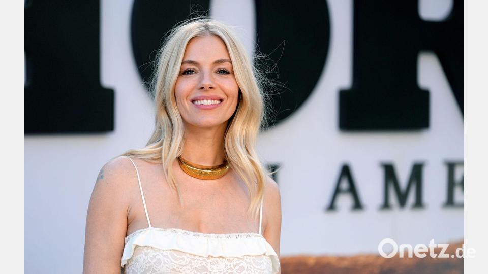 Sienna Miller ist zum dritten Mal Mutter geworden. (Archivbild) Bild: Chris Pizzello/Invision/AP/dpa