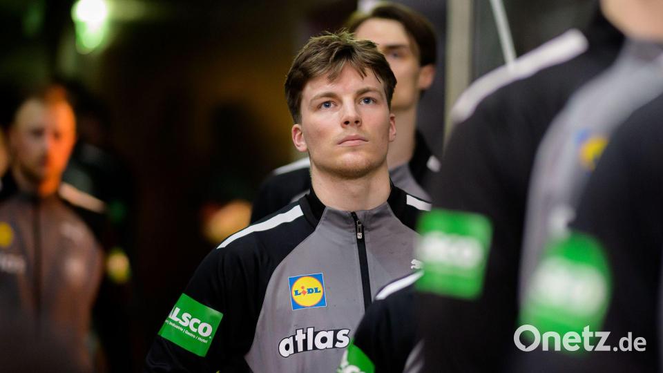 Ist nach seiner Pause im März wieder dabei: Spielmacher Nils Lichtlein. (Archivbild) Bild: Marco Wolf/dpa
