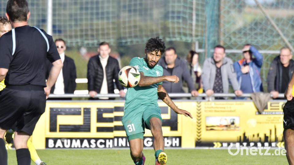 Damion Perrin kehrt nach einer halben Saison bei der SpVgg SV Weiden zum 1. FC Schlicht zurück. Bild: Hubert Ziegler