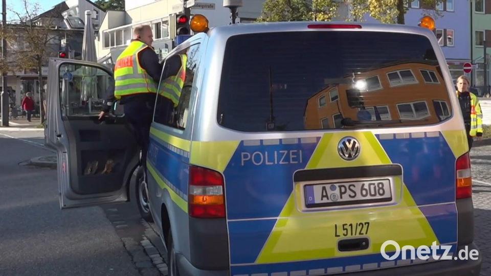 Eindruck vom Einsatz an der Schule. (Archivbild) Bild: Jason Tschepljakow/dpa