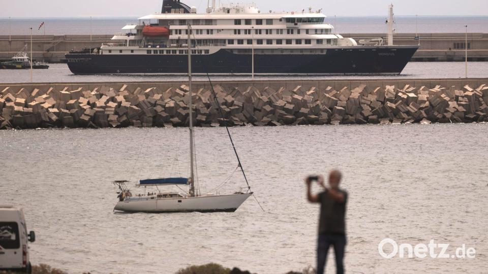 Die „Hondius“ hat den Hafen von Granadilla auf Teneriffa inzwischen verlassen. Bild: Arturo Rodriguez/AP/dpa