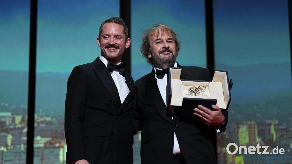 Schauspieler Elijah Wood hielt die Laudatio auf Jackson. Bild: Scott A Garfitt/Invision/dpa