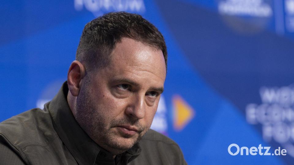 Als Präsidialamtschef war Andrij Jermak auch an den Verhandlungen um eine Beendigung des russischen Angriffskrieges gegen die Ukraine beteiligt. (Archiv) Bild: Gian Ehrenzeller/KEYSTONE/dpa