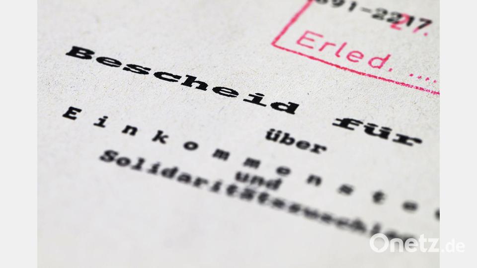 Eine Einkommensteuerreform soll für Entlastungen sorgen. (Symbolbild) Bild: Robert Michael/dpa