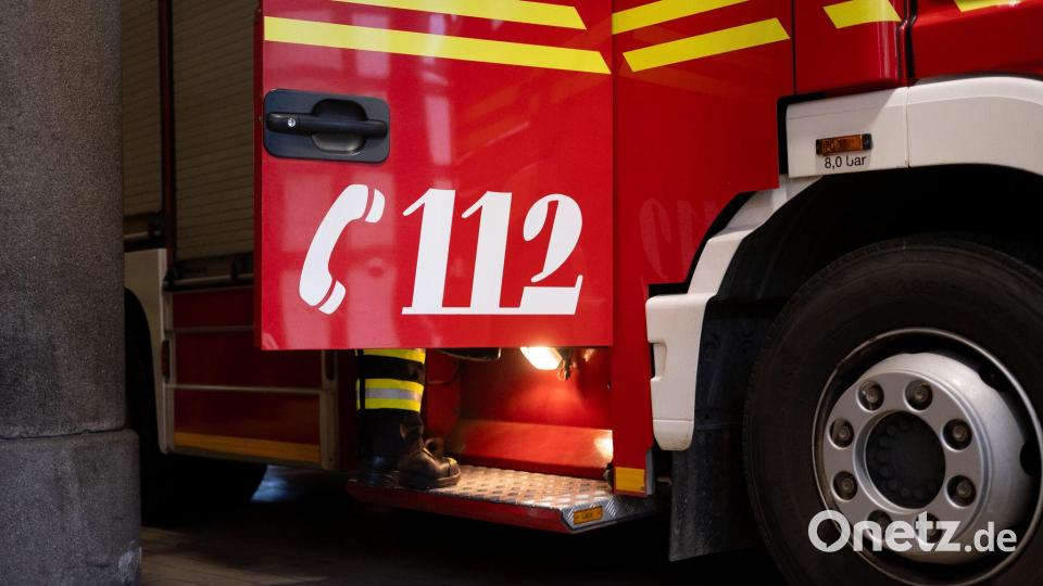 Etwa 100 Rettungskräfte waren im Einsatz. Symbolbild: Niklas Treppner/dpa