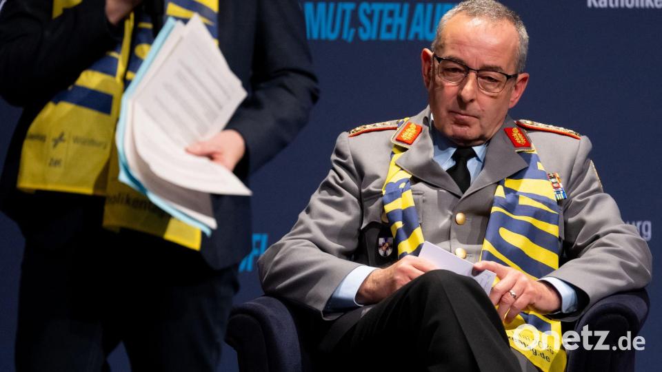 Der Generalinspekteur der Bundeswehr war zu Gast auf dem Katholikentag in Würzburg. Bild: Sven Hoppe/dpa