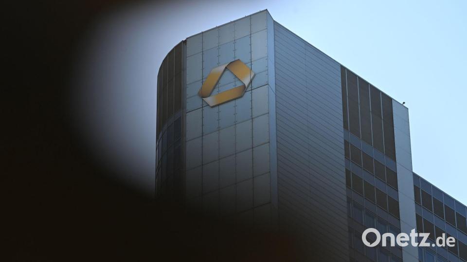 Schluckt die italienische Unicredit die Commerzbank? (Archivbild) Bild: Michael Brandt/dpa
