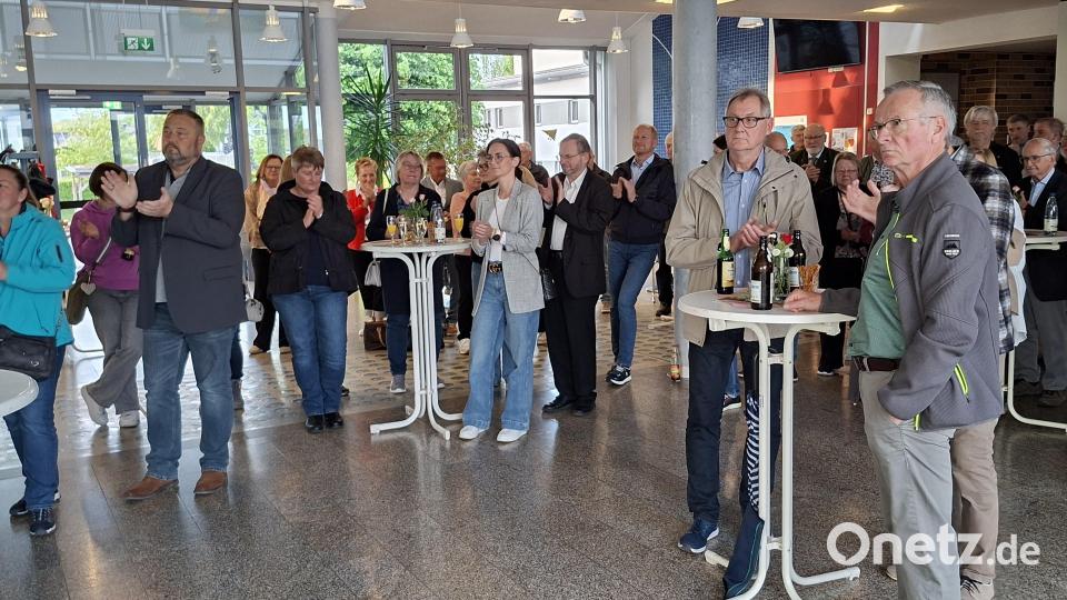 Über 100 Vertreter von Pirker Vereinen, Organisationen und Einrichtungen folgten der Einladung von Bürgermeister Michael Meiler zum Empfang in der Aula der Josef-Faltenbacher-Schule. Bild: prh