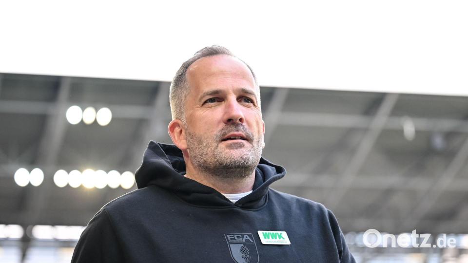 Coach Manuel Baum will den FC Augsburg in die Conference League führen. (Archivbild) Bild: Harry Langer/dpa