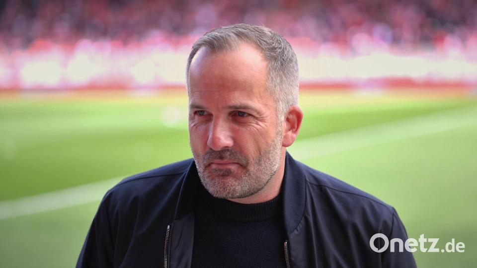 Noch ist unklar, ob Manuel Baum Trainer des FC Augsburg bleibt. Bild: Soeren Stache/dpa