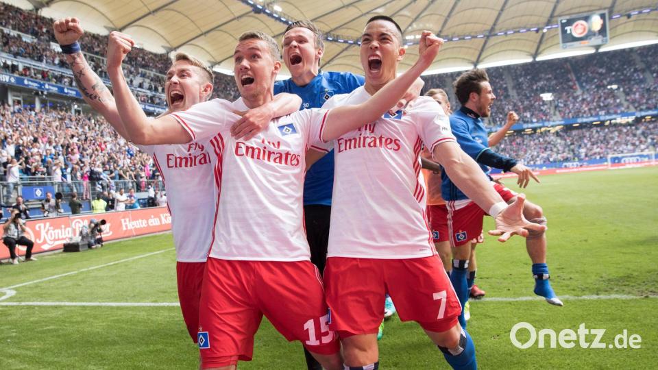 Der Hamburger SV schaffte in der Saison 2016/2017 am letzten Spieltag den direkten Klassenverbleib. (Archivbild) Bild: picture alliance / Christian Charisius/dpa