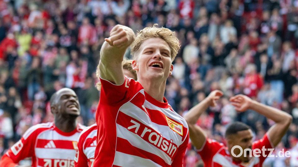 Per Traumtor zum 3:0: András Schäfer sorgte für die Entscheidung. Bild: Soeren Stache/dpa