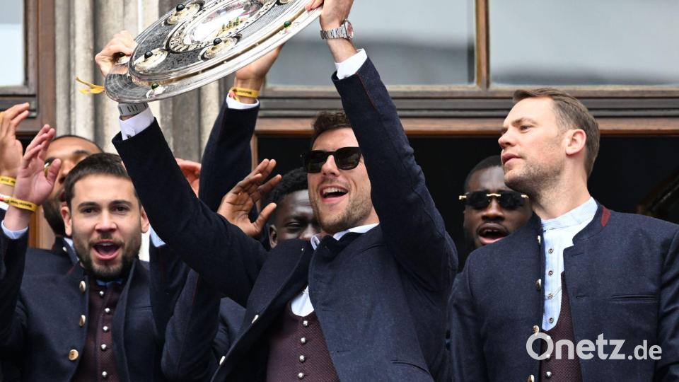 Leon Goretzka (m) will sich mit dem Double verabschieden. Bild: Sven Hoppe/dpa