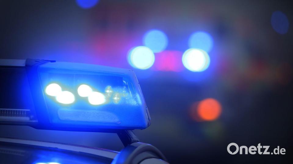 In Amberg wurde ein geparkter Ford beschädigt. Eine bislang unbekannte Zeugin soll den Vorfall beobachtet und der Autobesitzerin gemeldet haben. Symbolbild: Karl-Josef Hildenbrand/dpa