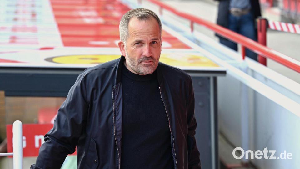 Noch ist unklar, ob Manuel Baum Trainer des FC Augsburg bleibt. Bild: Soeren Stache/dpa dpa/dpa
