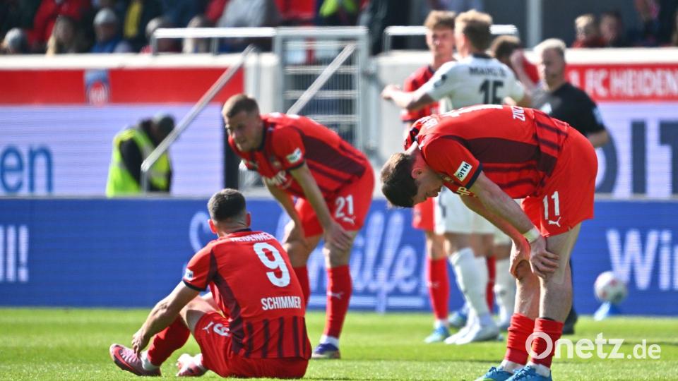 Am Boden: Heidenheim steigt ab. Bild: Jan-Philipp Strobel/dpa