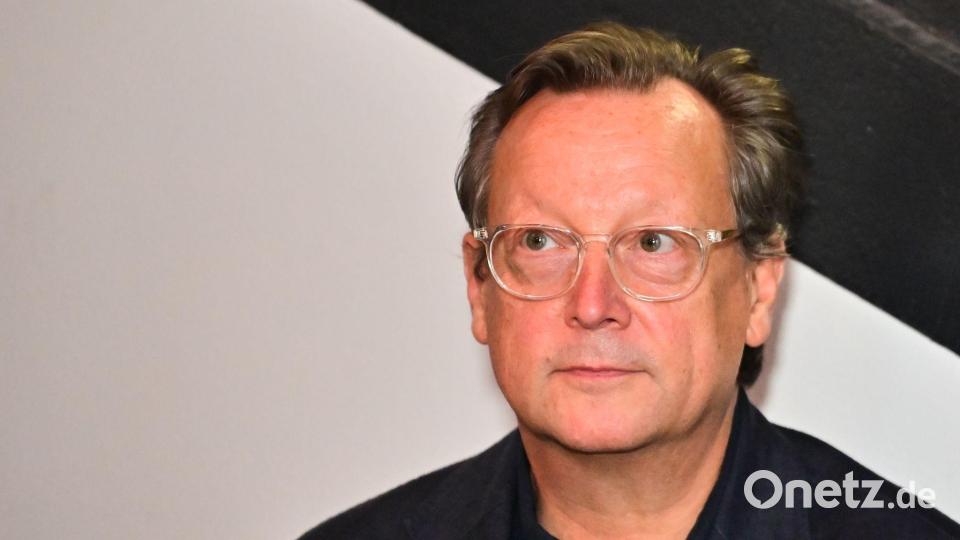 Schauspieler Matthias Brandt kürt Paulina Alpen zur Gewinnerin des Alfred-Kerr-Darstellerpreises. (Archivbild) Bild: Sebastian Christoph Gollnow/dpa