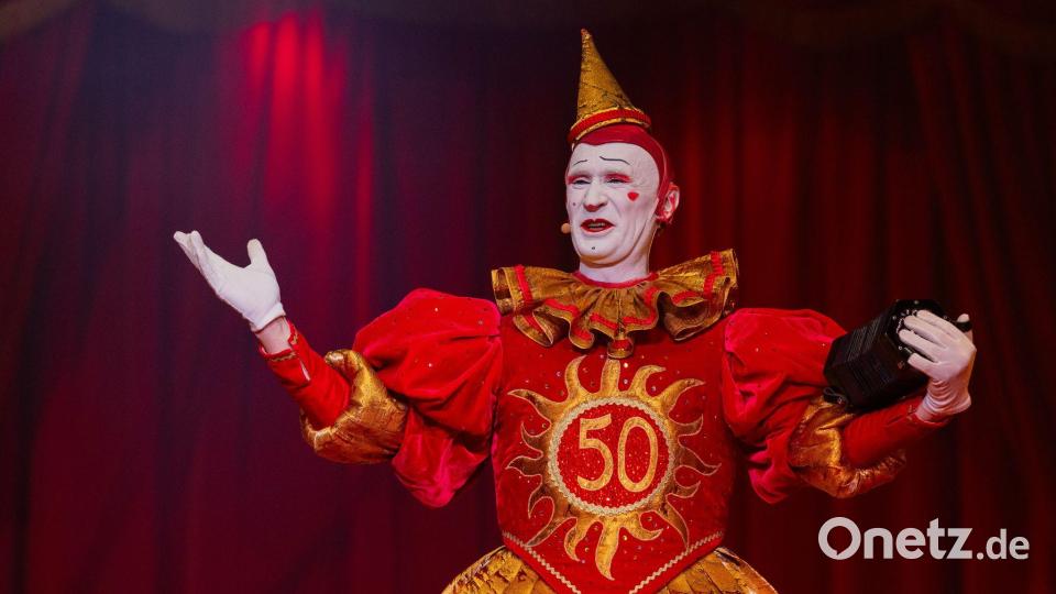 Weißclown „Gensi“ (Fulgenci Mestres) ist seit mehr als 20 Jahren einer der Stars bei Roncalli. Bild: Rolf Vennenbernd/dpa