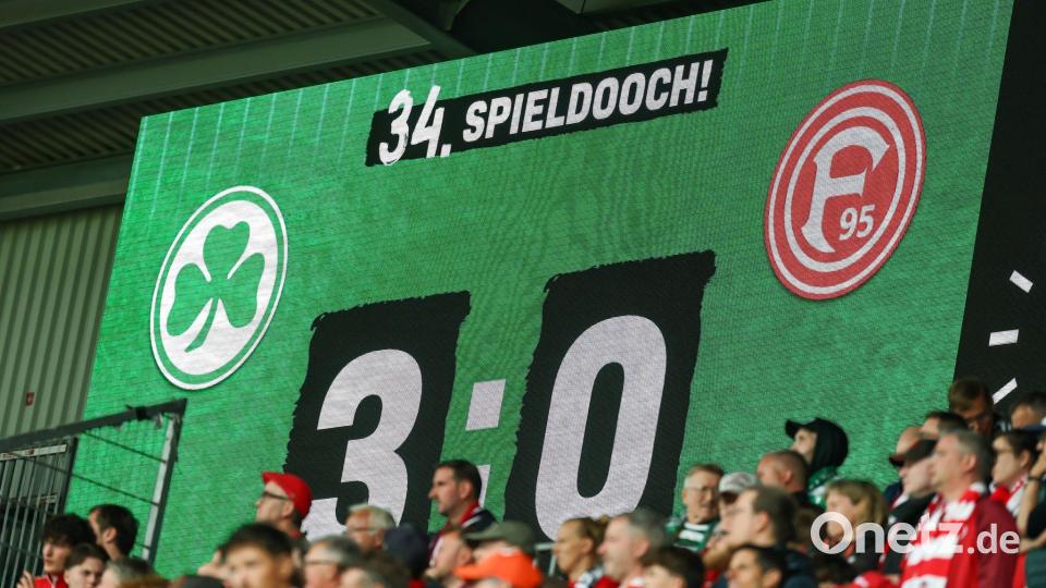 Desaster in Fürth: Fortuna Düsseldorf steigt ab. Bild: Daniel Löb/dpa