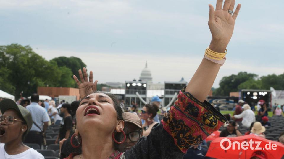 Die Gebetsveranstaltung findet auf der National Mall mitten im Herzen Washingons statt. Bild: Rod Lamkey/FR172078 AP/AP/dpa