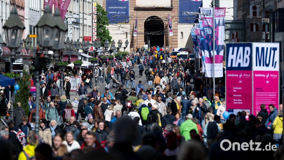 Zehntausende Menschen bevölkerten den Katholikentag in Würzburg. (Archivbild) Bild: Sven Hoppe/dpa