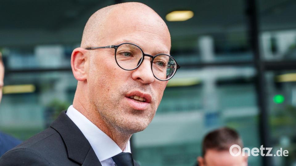 Oberstaatsanwalt Dominik Mies sagte, die Ermittler könnten dem Mädchen endlich einen Namen geben. (Archivbild) Bild: Andreas Arnold/dpa