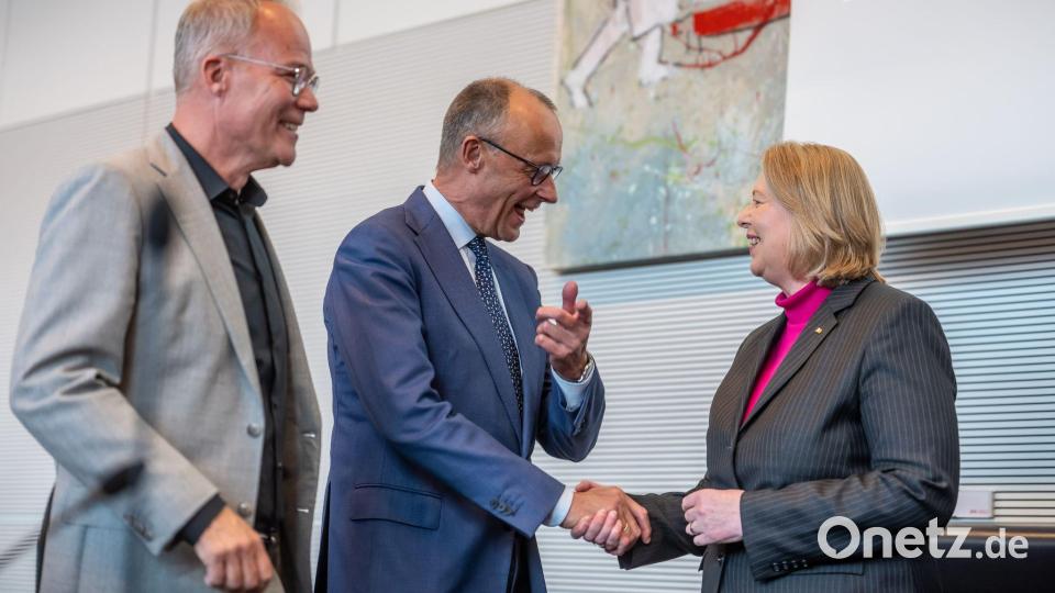 Vor allem für SPD-Chefin Bas hat Merz nette Worte parat. Bild: Michael Kappeler/dpa