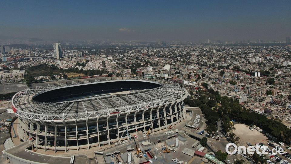 Im Aztekenstadion findet das Eröffnungsspiel statt. (Archivbild) Bild: Fernando Llano/AP/dpa