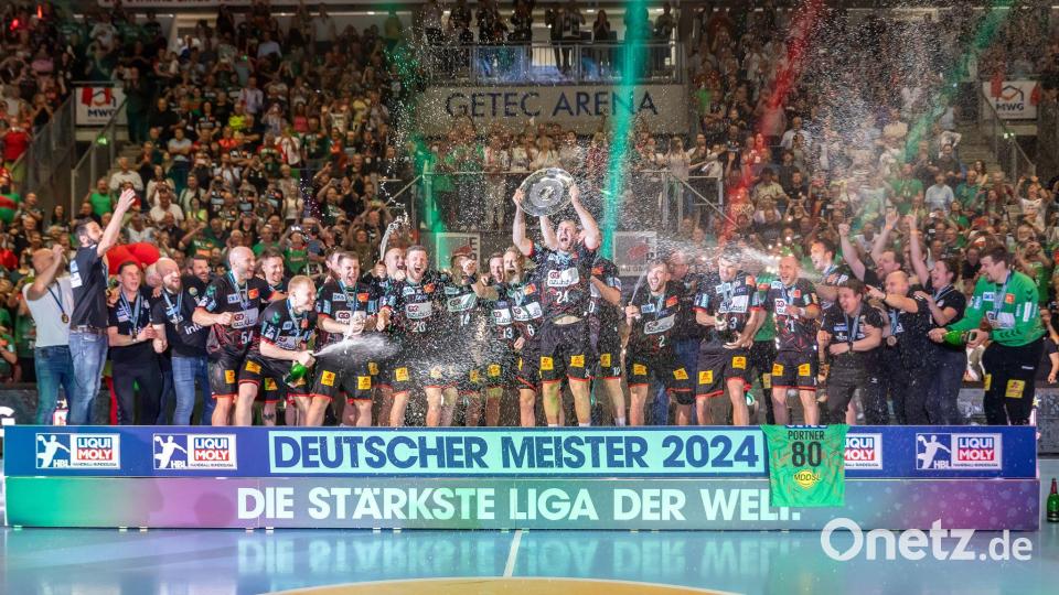 Der SC Magdeburg könnte schon am Donnerstag wie zuletzt 2024 den deutschen Meistertitel bejubeln. (Archivbild) Bild: Andreas Gora/dpa