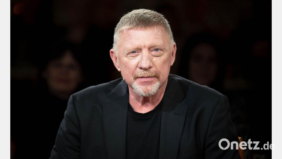 Boris Becker übt schon früh Tennisspielen mit seiner Tochter. (Archivbild) Bild: Sina Schuldt/dpa