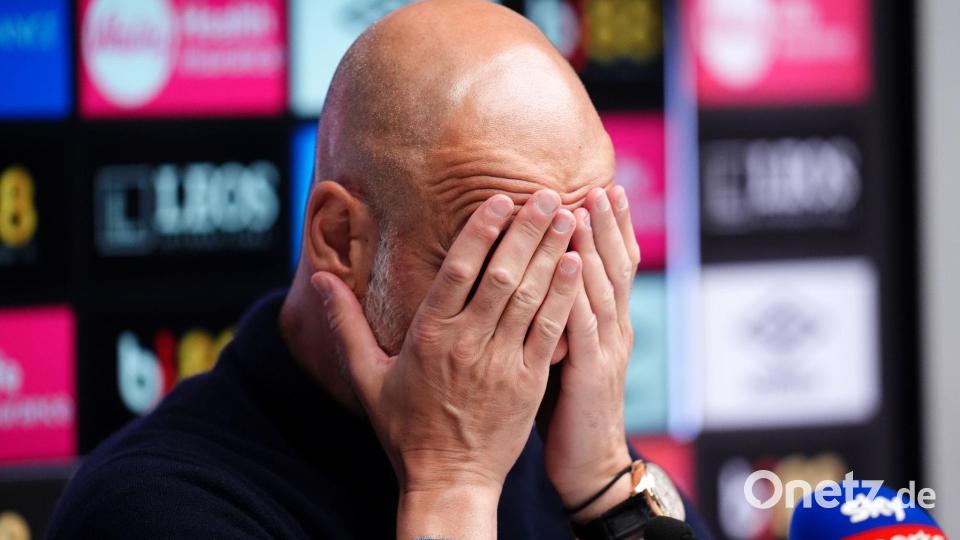 Trainer Pep Guardiola äußerte sich nicht klar zu seiner Zukunft. Bild: John Walton/PA Wire/dpa