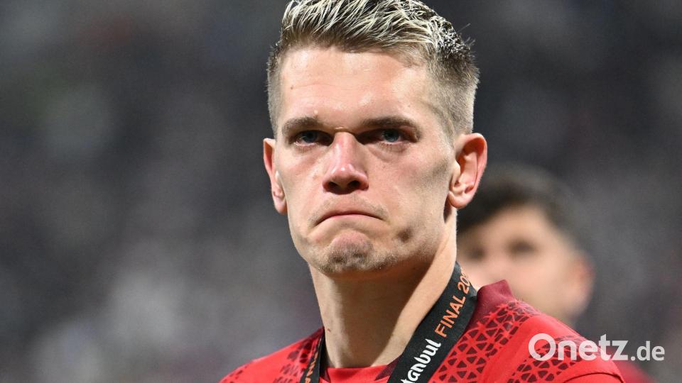 Sichtlich gezeichnet von der Finalniederlage: Abwehrchef Matthias Ginter. Bild: Robert Michael/dpa