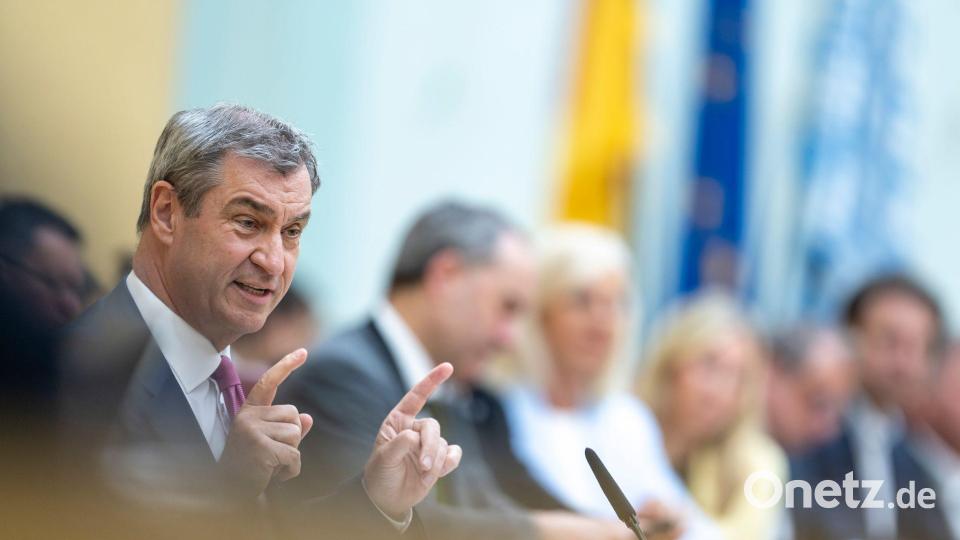 Nicht nur optisch setzt Ministerpräsident Markus Söder (CSU) in seiner Regierungserklärung neue Akzente. Bild: Peter Kneffel/dpa
