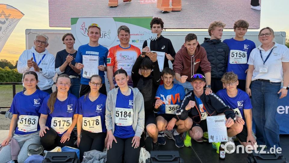 Das sind die ausgezeichneten Laufteams. Bild: Stephan Huber