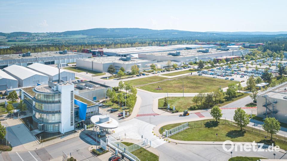 Das BMW-Werk in Wackersdorf ist heute größter Arbeitgeber der Gemeinde. Bild: BMW-Group/exb