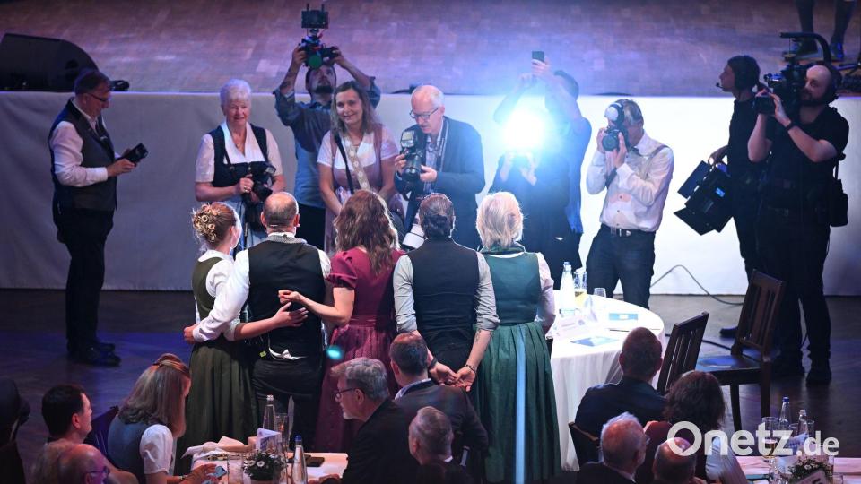Die Kandidatinnen am Finalabend. Bild: Felix Hörhager/dpa