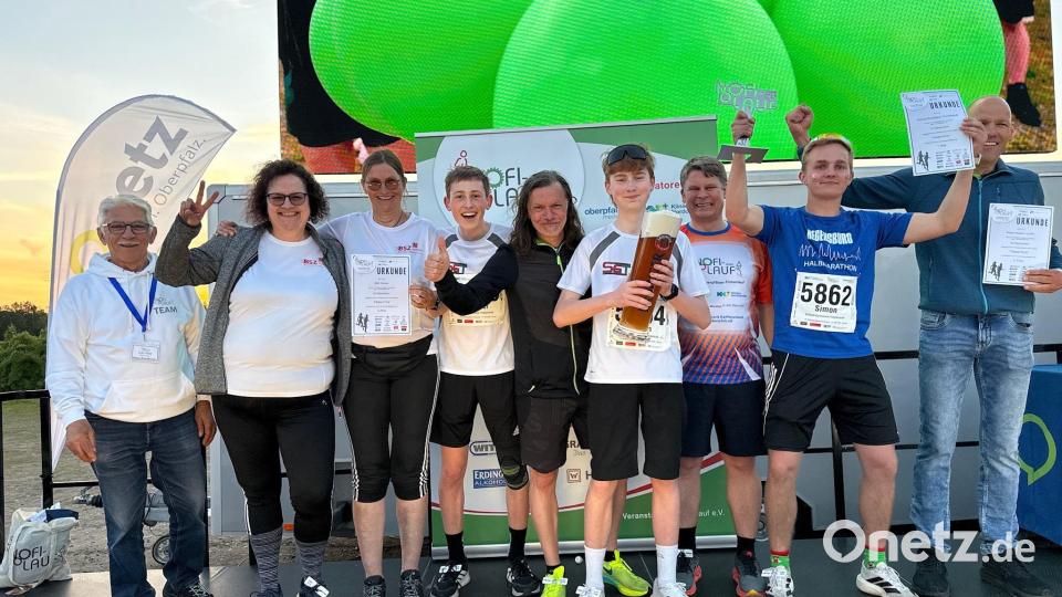Das sind die ausgezeichneten Laufteams. Bild: Stephan Huber