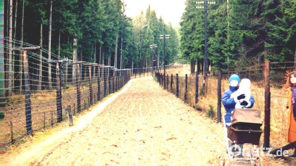 Vor der Grenzöffnung patrouillierten zwischen den Grenzzäunen die Soldaten, nach 1989 vor dem endgültigen Abbau der Sicherungsanlage die Zivilisten. Archivbild: gz