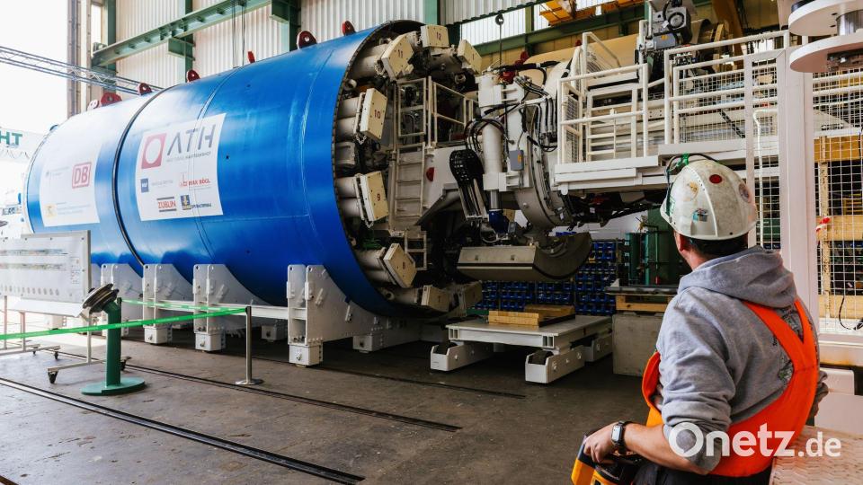 Die Maschine muss tief im Münchner Untergrund arbeiten. Bild: Philipp von Ditfurth/dpa