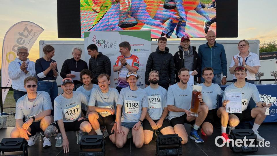 Das sind die ausgezeichneten Laufteams. Bild: Stephan Huber