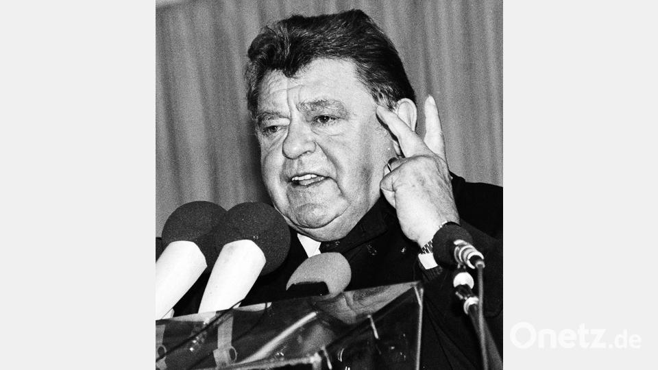 Der damalige Ministerpräsident Franz Josef Strauß bei einer Veranstaltung in Schwandorf. Er will die WAA durchsetzen. Archivbild: ggö