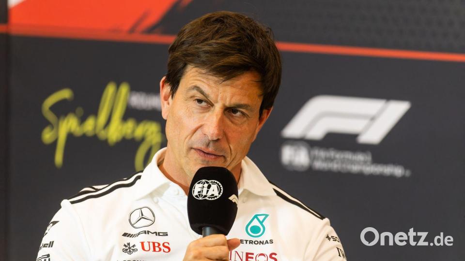Toto Wolff steht einer V8-Rückkehr offen gegenüber. (Archivbild) Bild: Philipp von Ditfurth/dpa