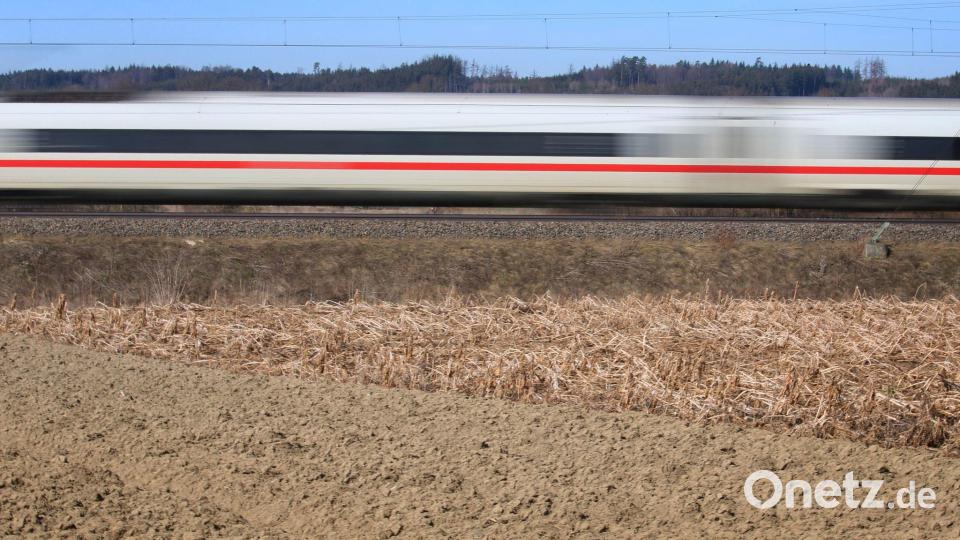 Die bisherige ICE-Strecke soll für den Regionalverkehr weiter genutzt werden. (Archivbild) Bild: Karl-Josef Hildenbrand/dpa