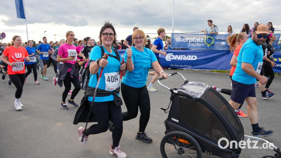 Sogar mit Kinderwagen ging es heuer auf die 7,5 Kilometer lange Strecke. Bild: Alexander Unger