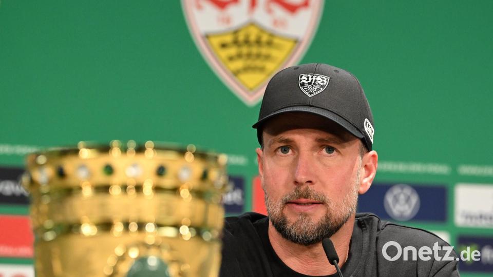 Sebastian Hoeneß hat den DFB-Pokal im Visier. Er will mit dem VfB Stuttgart den Triumph von 2025 wiederholen. Bild: Soeren Stache/dpa