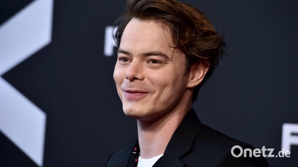 Charlie Heaton setzt das „Peaky Blinders“-Erbe fort. (Archivfoto) Bild: Jordan Strauss/Invision/AP/dpa